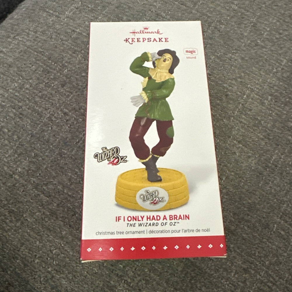 Hallmark 2015 Ornament The Wizard of Oz Scarecrow IF I ONLY HAD A BRAIN